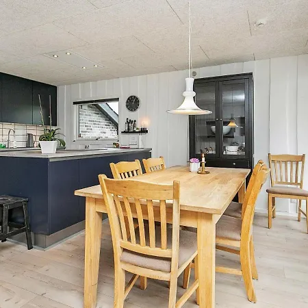 Four-bedroom Holiday In 14 Dom wakacyjny Blåvand