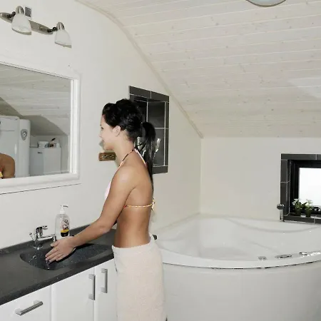 Four-bedroom Holiday In 14 Blåvand